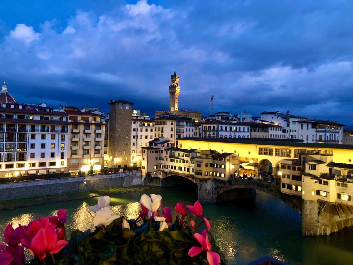 Ponte Vecchio View Luxury Apartment Floransa Dış mekan fotoğraf